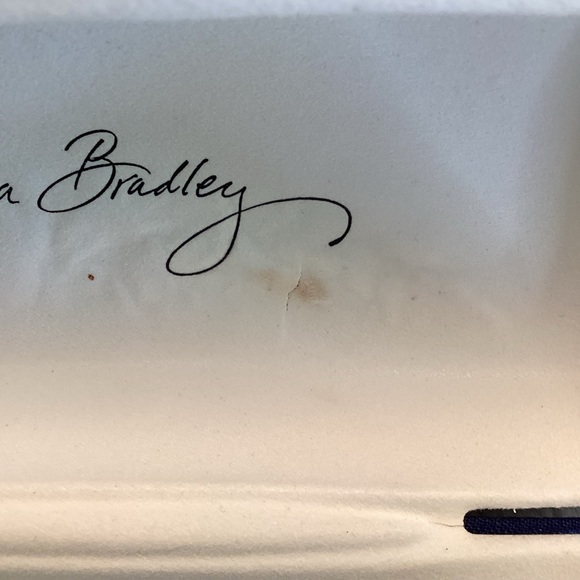 VERA BRADLEY Clamshell Glasses Case - Picture 3 of 4